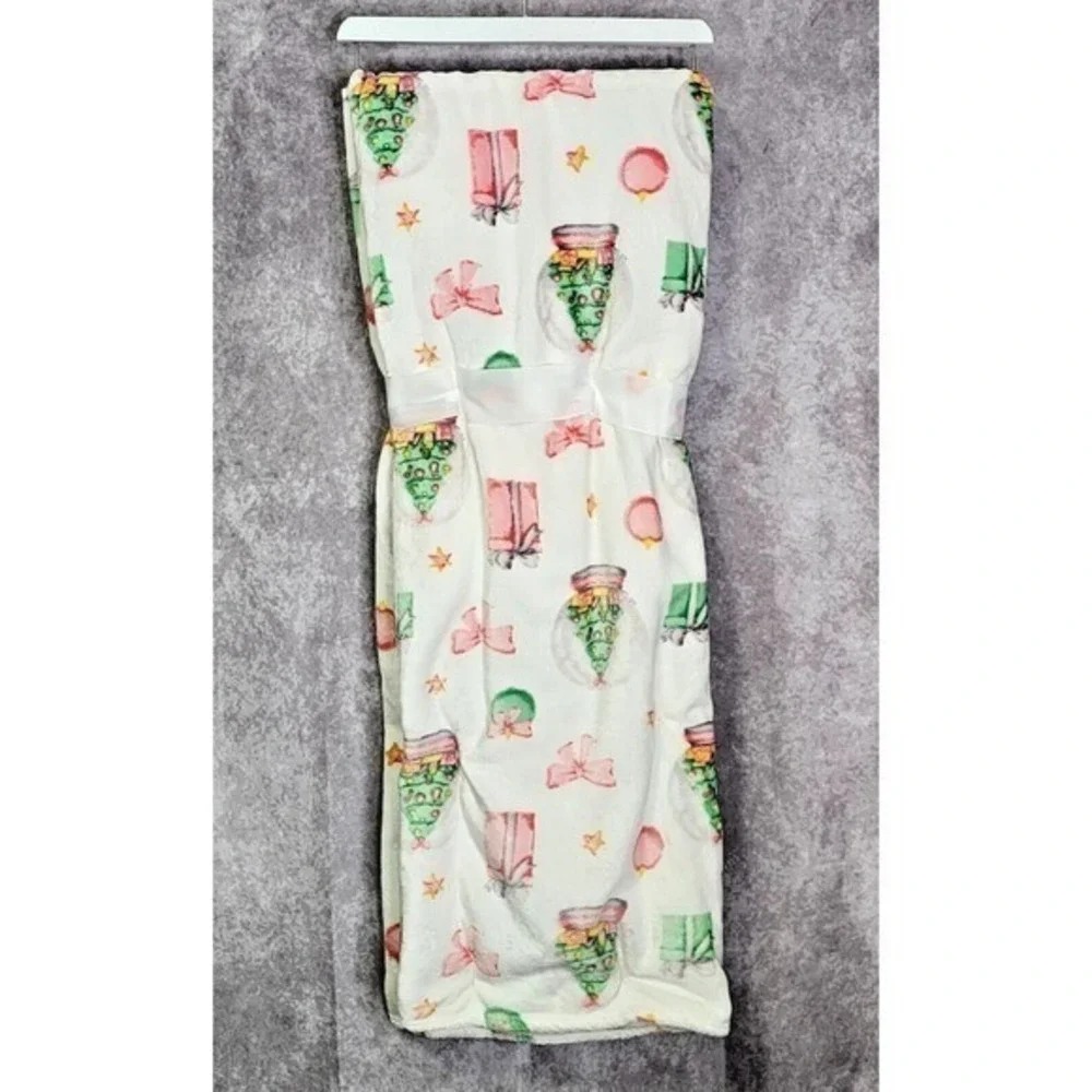 Pink Christmas Snow Globe Plush Throw Blanket White Tree 50x70 Holiday NEW